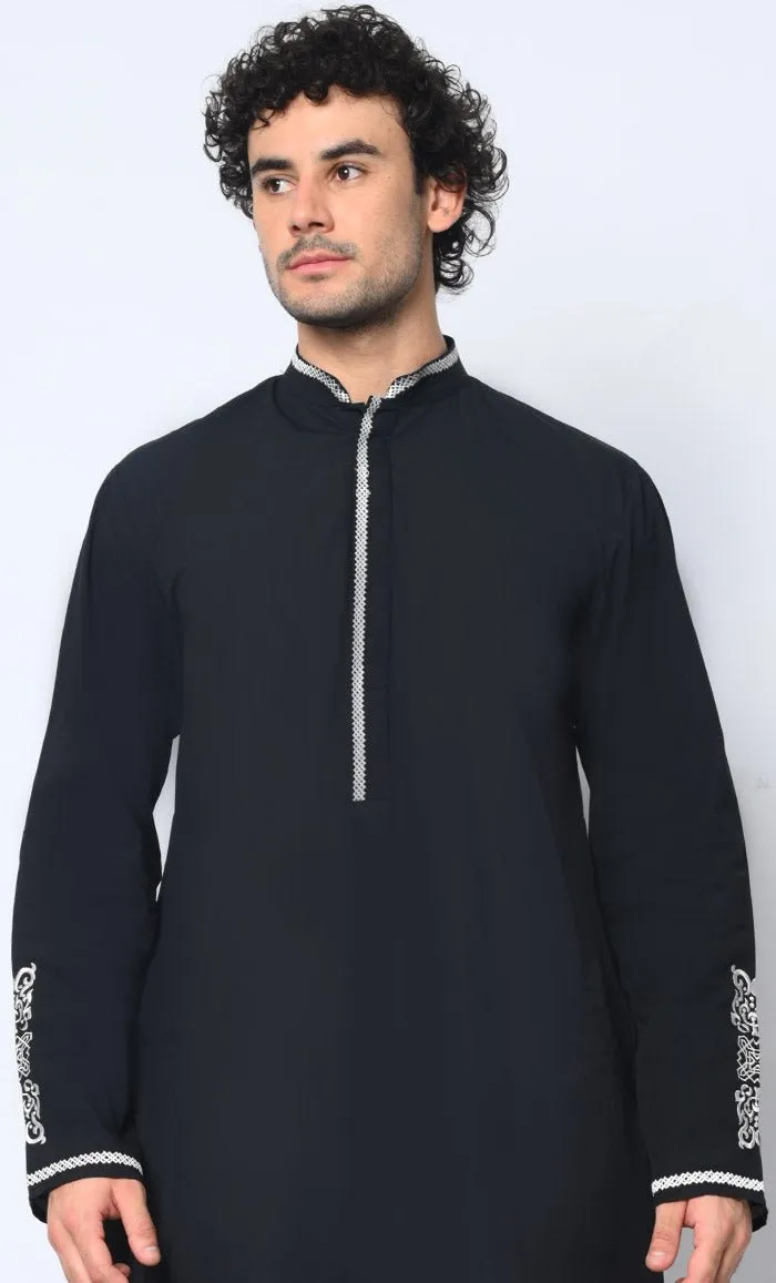 Arabic Elegance: Men's Embroidered Black Thobe With Pockets