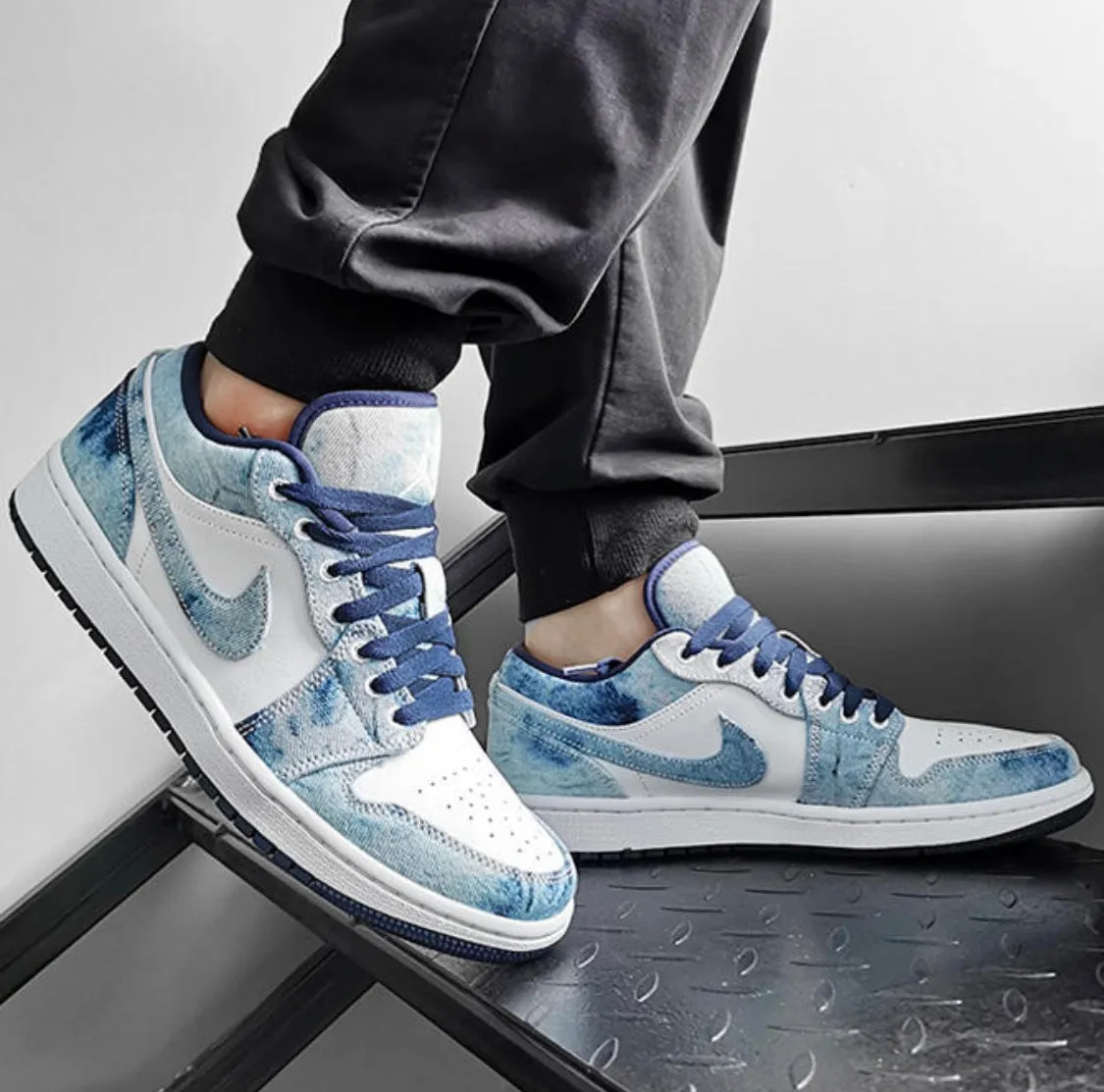 CE - AJ1 washed denim denim