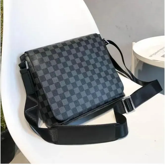 Evening Bags DISTRICT PM High-end quality arrival Classic Bags fashion Men messenger handbags cross body m8912