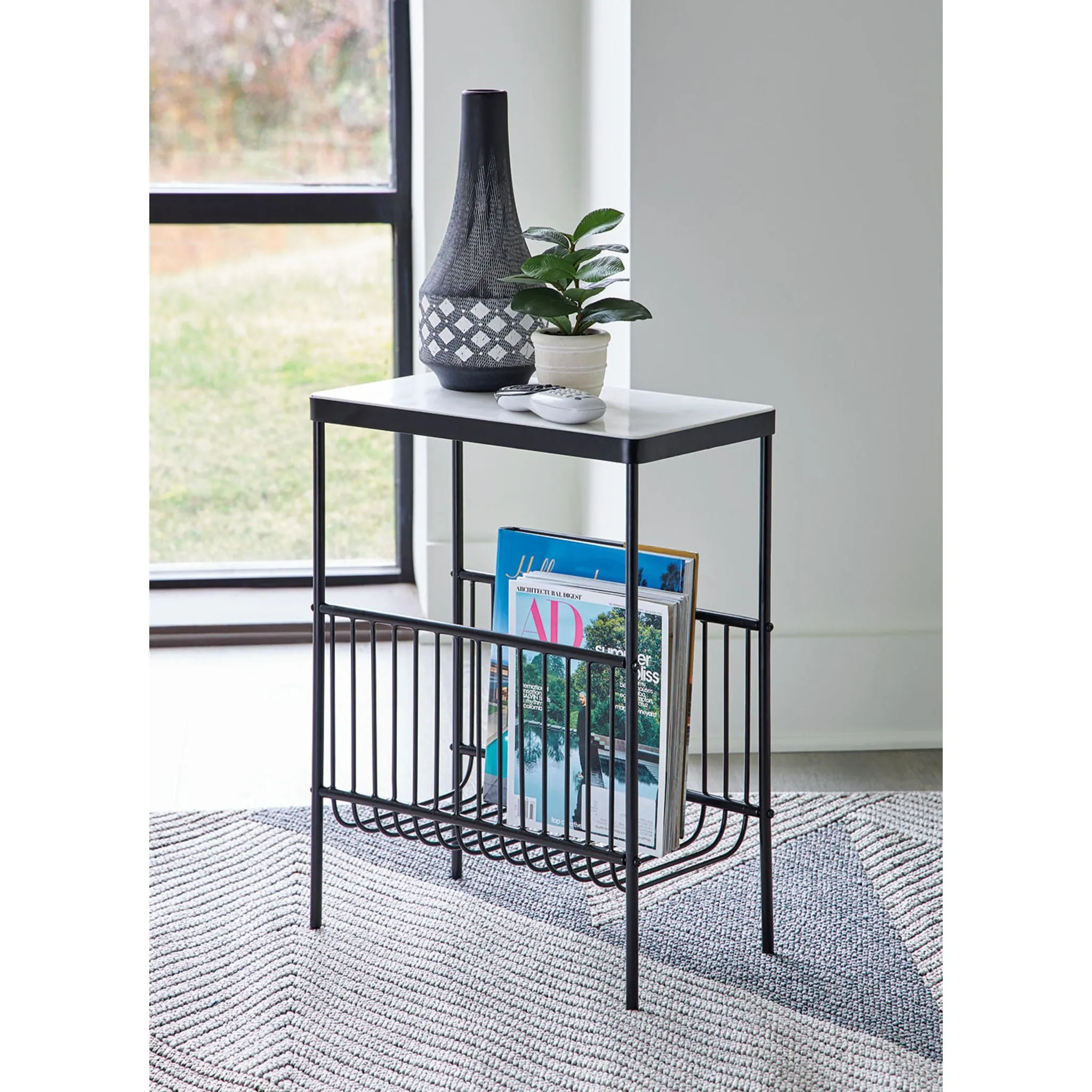 Issiamere Accent Table