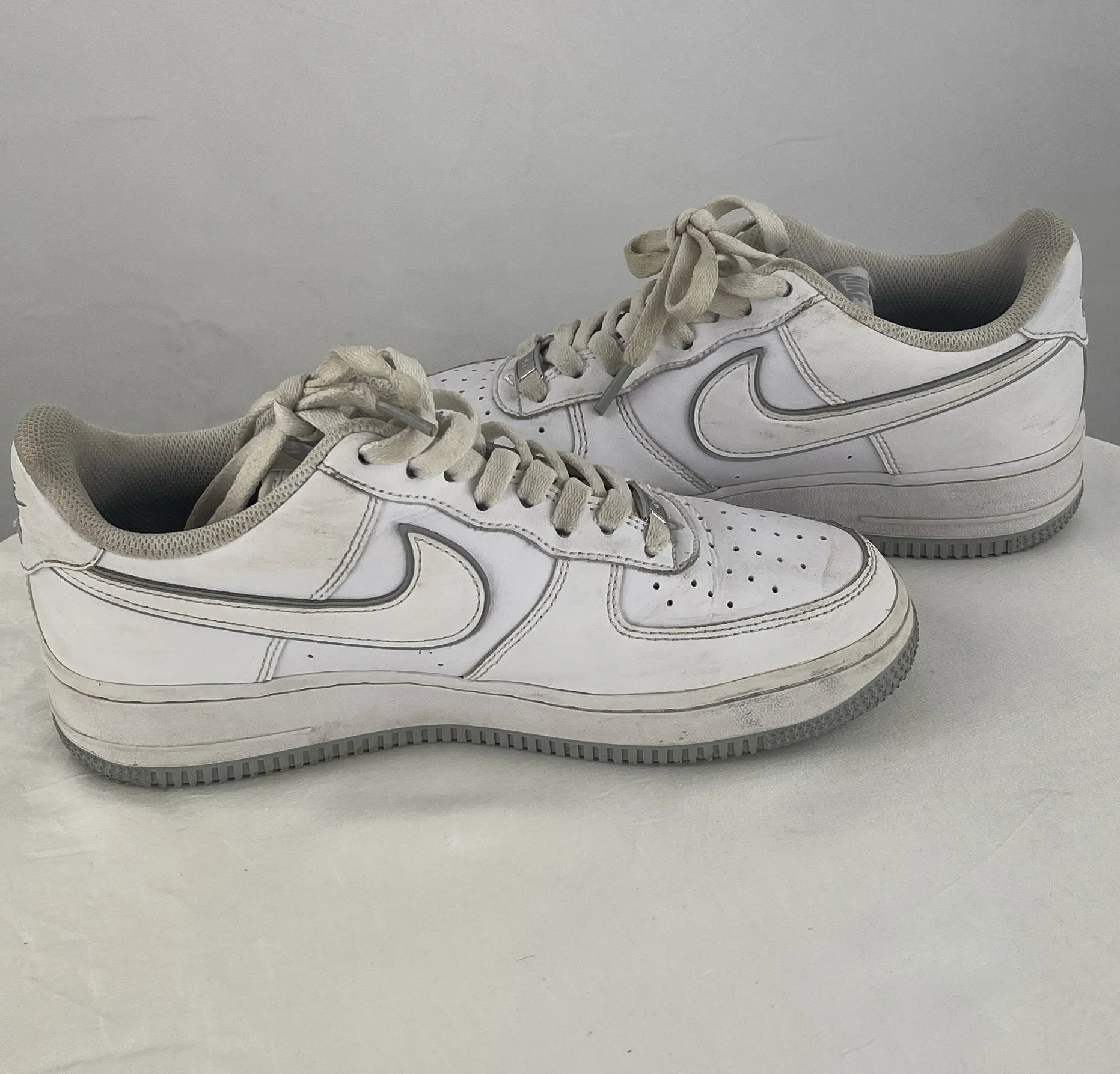 Nike Air Jordan Air Force 1 Triple White Leather Sneakers Size 7.5