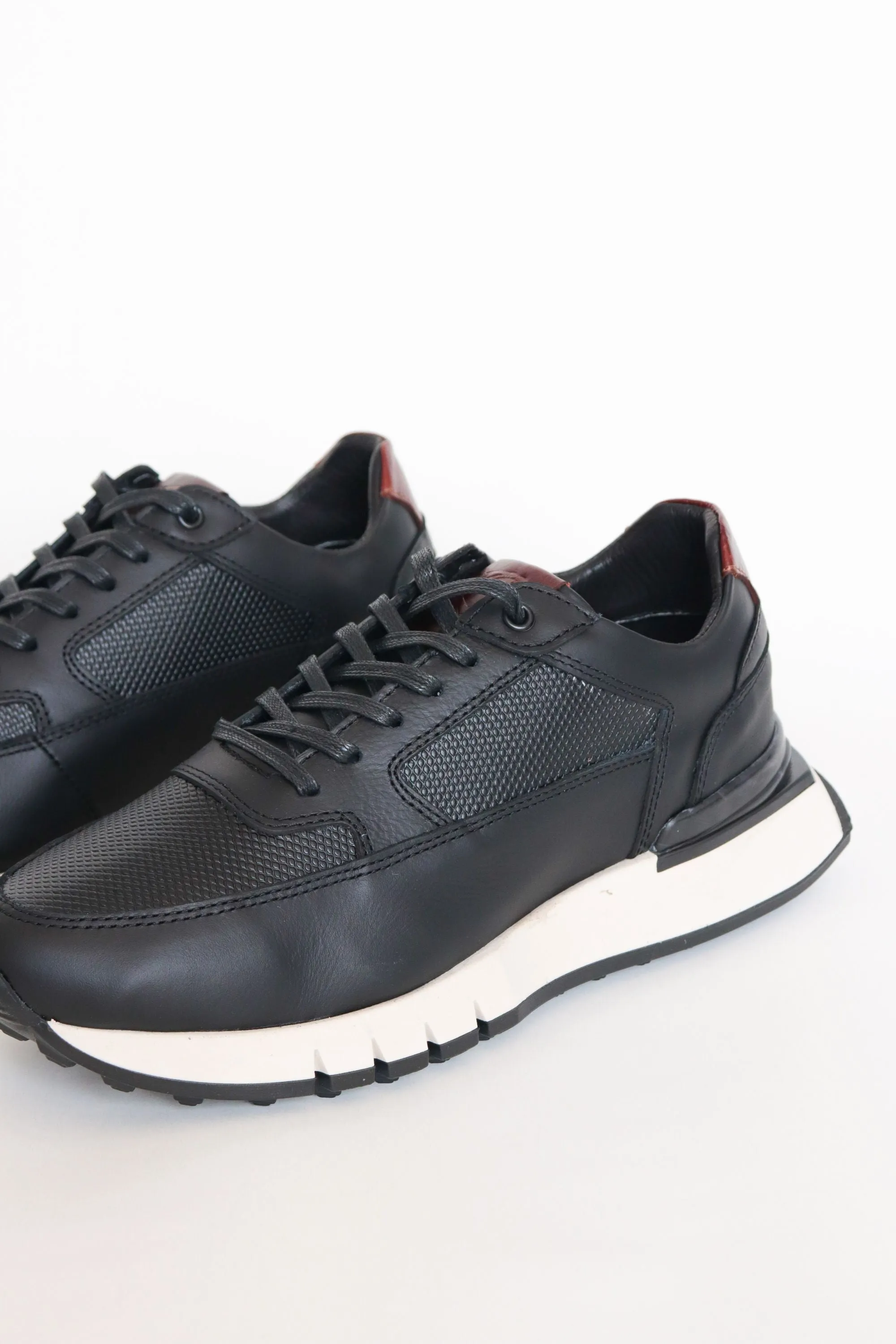 TENIS MARC NEGRO PARA HOMBRE|REF: TON 600